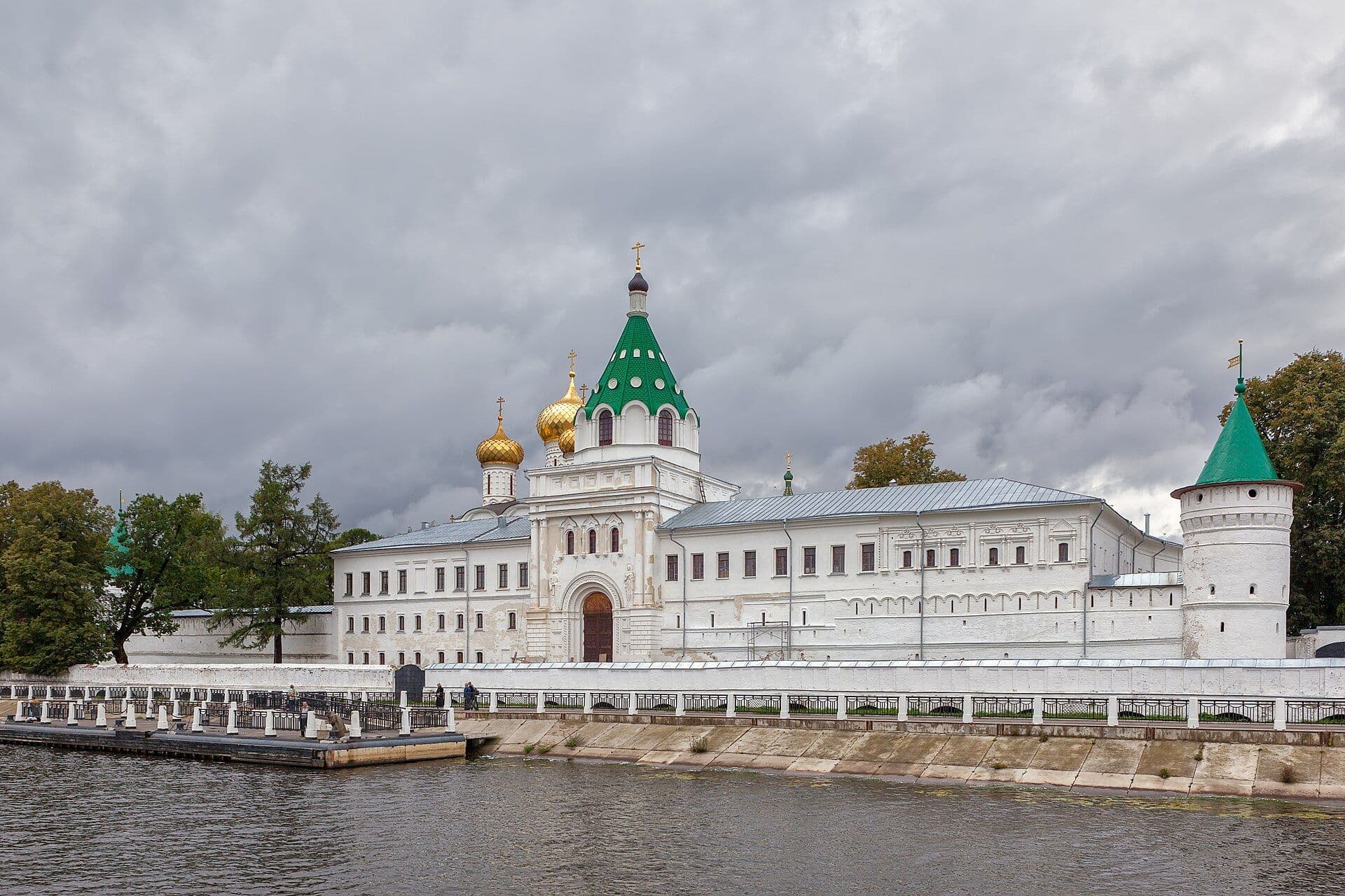 Ипатьевский монастырь в Костроме