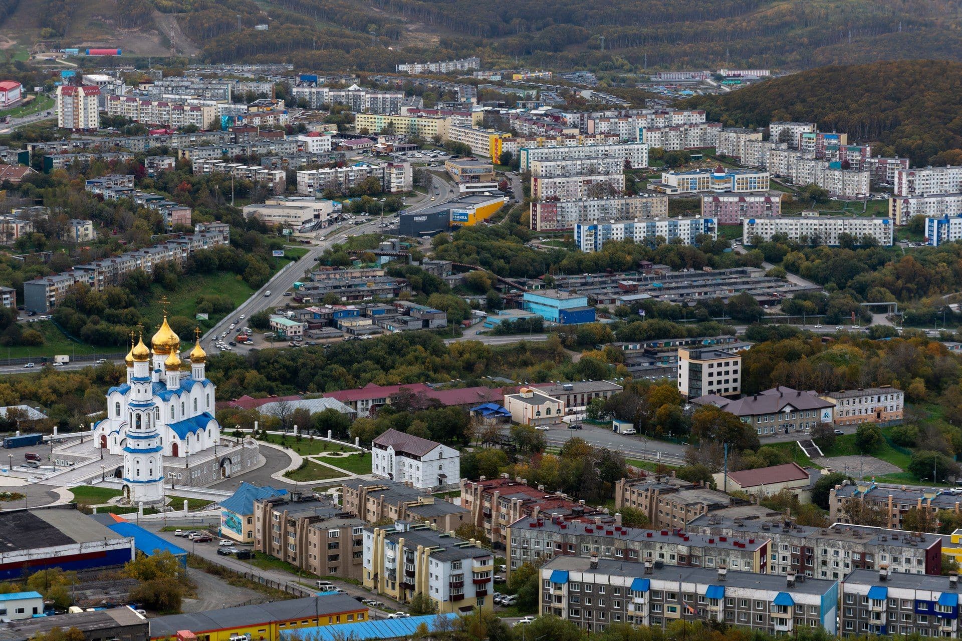 Петропавловск-Камчатский: вид на город и Авачинскую бухту